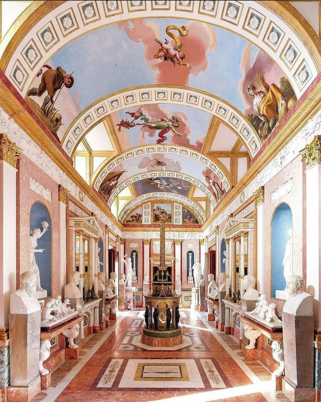 Accidentally Wes Anderson - Casa del Labrador