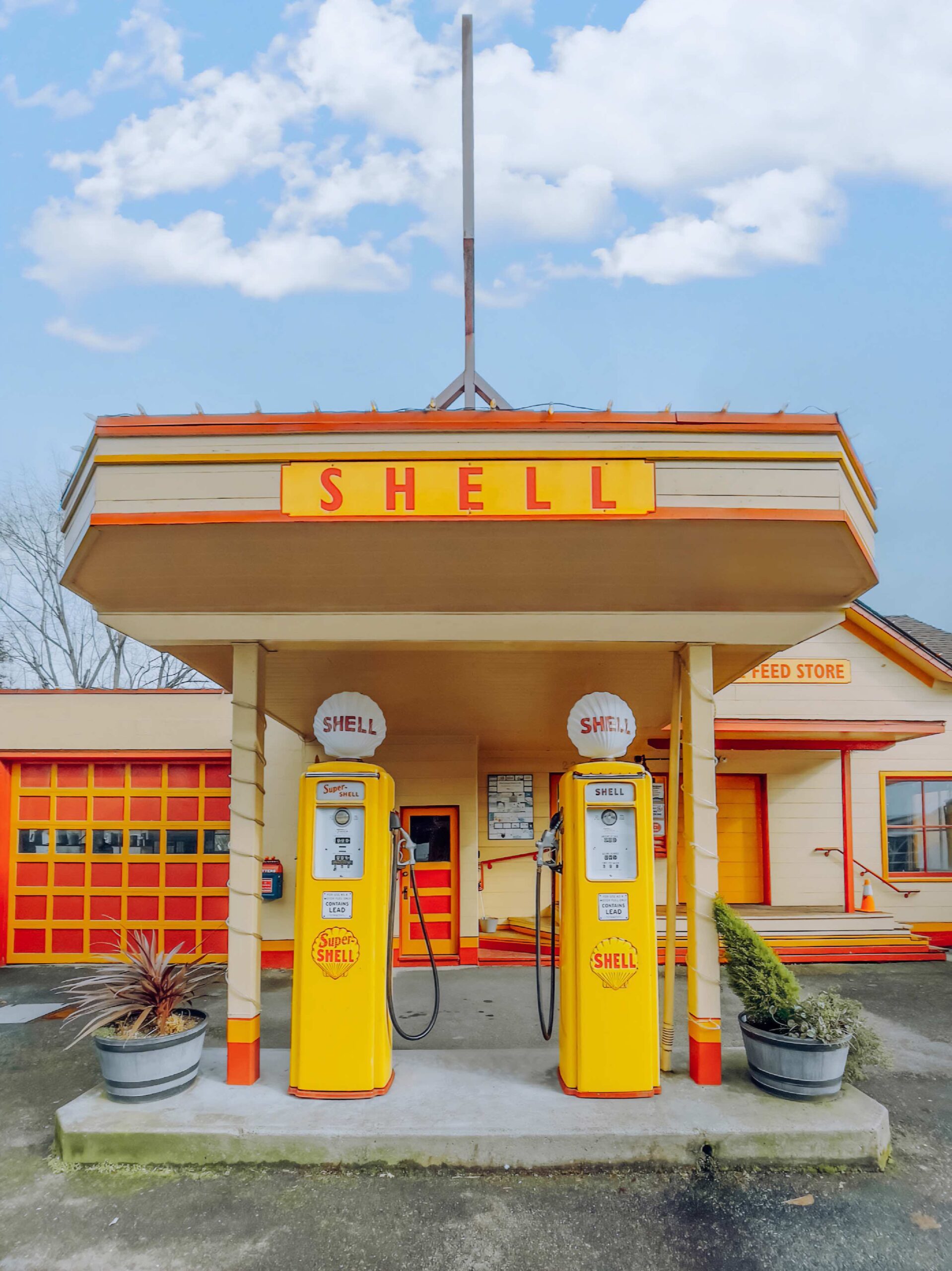 historic-shell-station-accidentally-wes-anderson